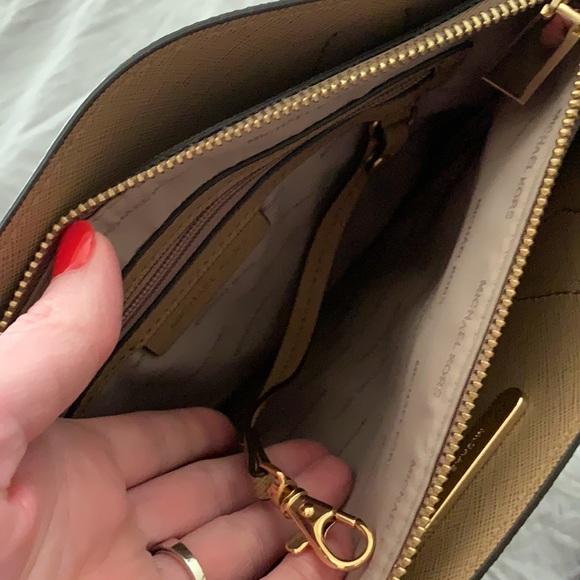 Michael Kors handbag - Picture 5 of 11